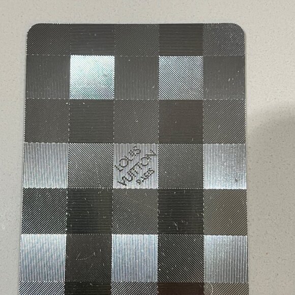 Louis Vuitton Queen Of Hearts Silver DAMIER Playing Card - Picture 4 of 5